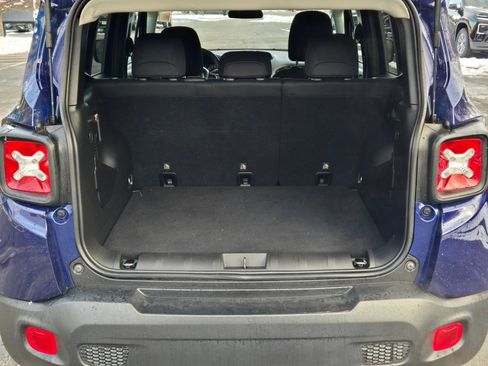 Used 2020 Jeep Renegade Latitude image 12