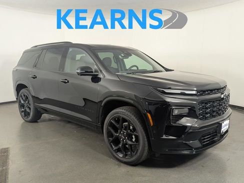 Used 2025 Chevrolet Traverse RS w/ LPO, Floor Liner Package image 1