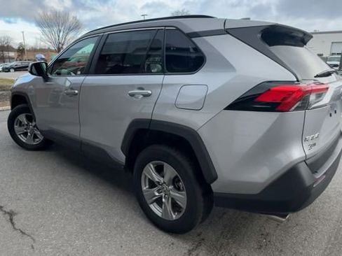 Used 2025 Toyota RAV4 XLE image 4