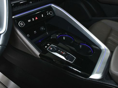 Used 2025 Audi Q5 Premium Plus w/ Premium Plus image 47