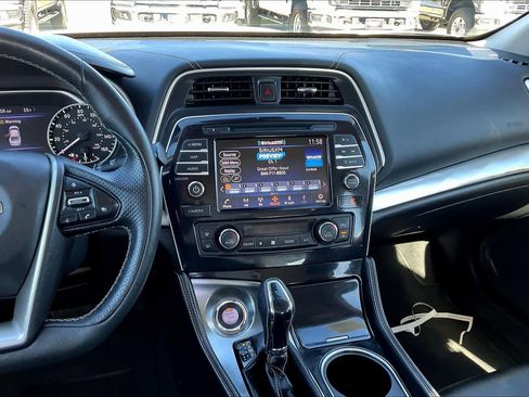 Used 2023 Nissan Maxima SV w/ Floor Mat Group image 6