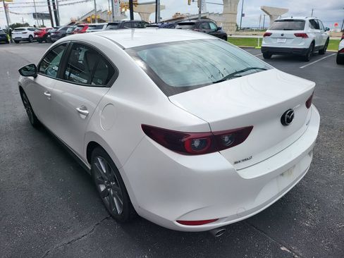 Used 2025 MAZDA MAZDA3 s FWD image 9