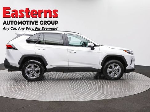 Used 2024 Toyota RAV4 XLE w/ Convenience Package AWD/4WD image 4
