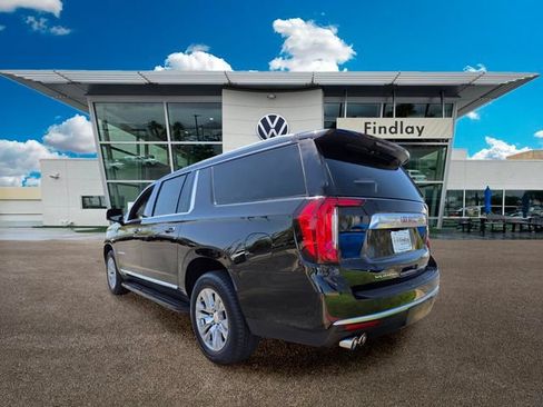 Used 2024 GMC Yukon XL Denali w/ Advanced Technology Package AWD/4WD image 4