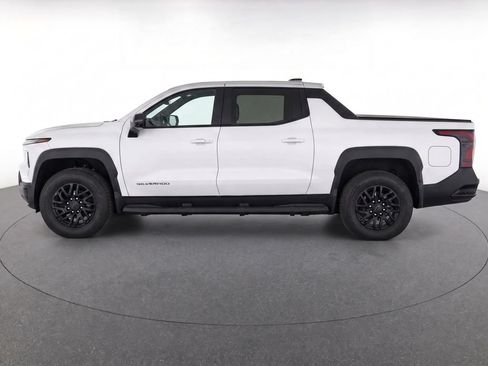 Used 2024 Chevrolet Silverado EV W/T AWD/4WD image 5