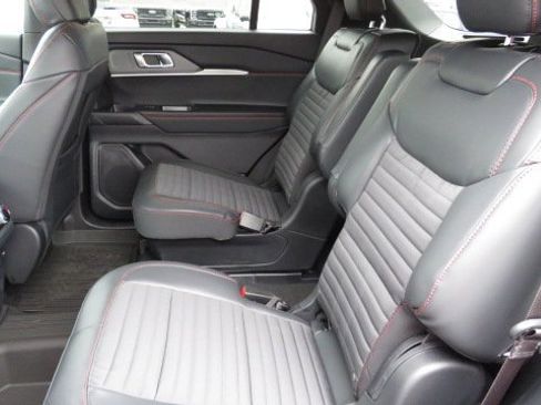 New 2026 Ford Explorer ST-Line image 6