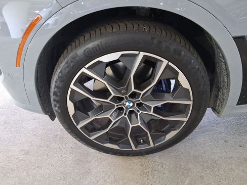 Certified 2024 BMW X7 xDrive40i w/ M Sport Package image 10