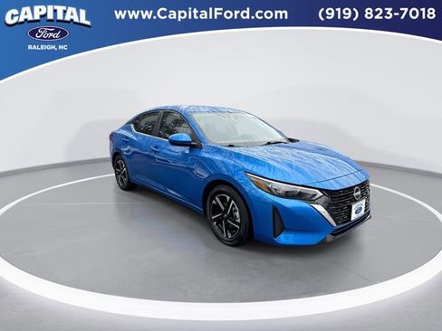 Used 2025 Nissan Sentra SV image 2