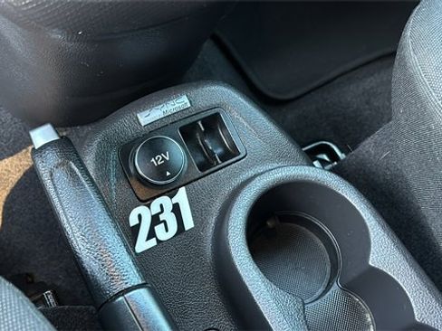 Used 2015 Ford Transit Connect XLT image 22