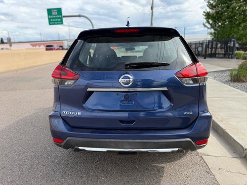 Used 2017 Nissan Rogue S AWD/4WD image 4