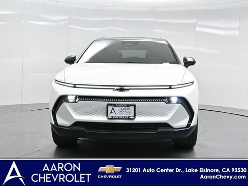 New 2026 Chevrolet Equinox EV LT image 29