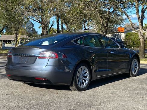 Used 2020 Tesla Model S Long Range Plus image 8