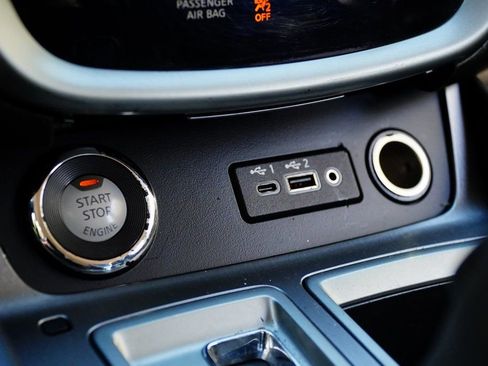Used 2019 Nissan Murano S AWD/4WD image 17