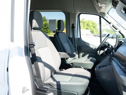 Used 2024 Ford Transit 350 XLT RWD image 24