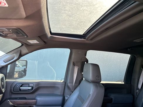 Used 2021 GMC Sierra 2500 Denali w/ Denali Ultimate Package image 29