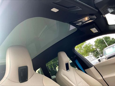 Used 2023 BMW iX xDrive50 w/ Premium Package image 22