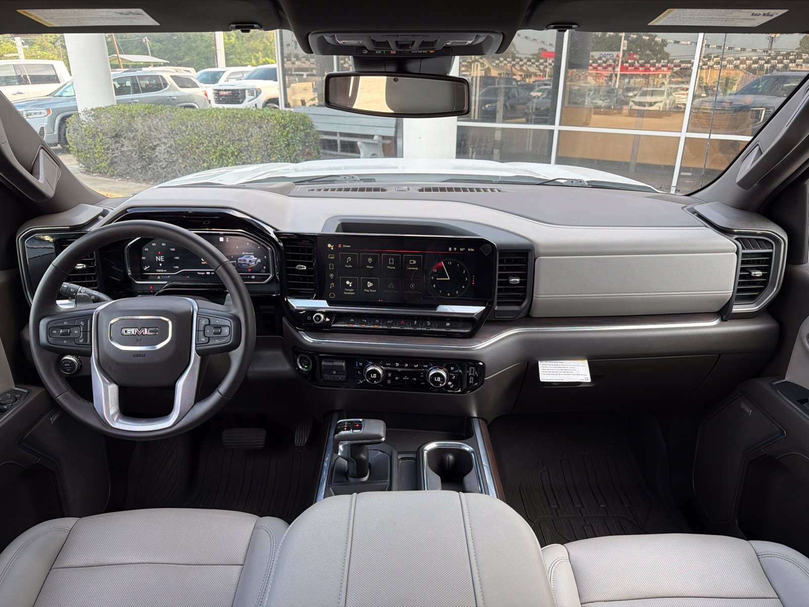 Used 2023 GMC Sierra 1500 SLT AWD/4WD image 9
