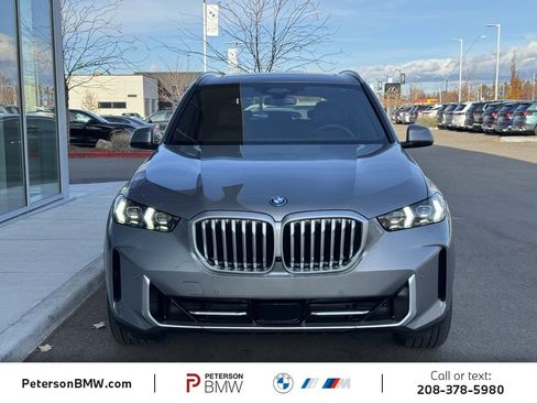 New 2026 BMW X5 xDrive50e image 10