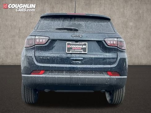 New 2026 Jeep Compass Latitude image 8