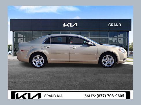 Used 2012 Chevrolet Malibu LS w/ LS Uplevel Package image 1