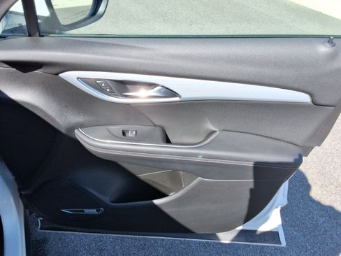 Used 2024 Buick Envision Avenir image 25