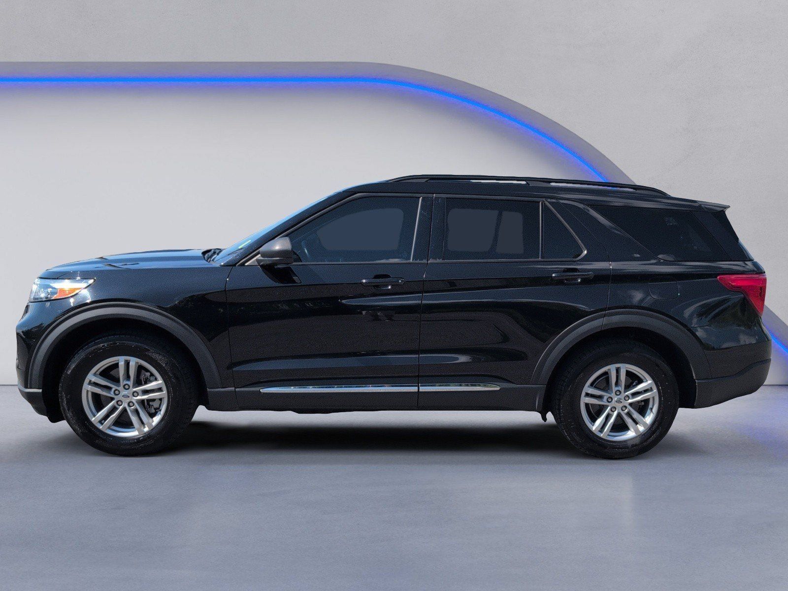 Used 2023 Ford Explorer XLT RWD image 11
