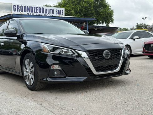 Used 2020 Nissan Altima 2.5 S FWD image 4