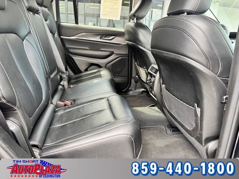 Used 2023 Jeep Grand Cherokee Limited AWD/4WD image 40