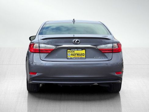 Used 2016 Lexus ES 300h w/ Luxury Package w/Wood Trim image 5