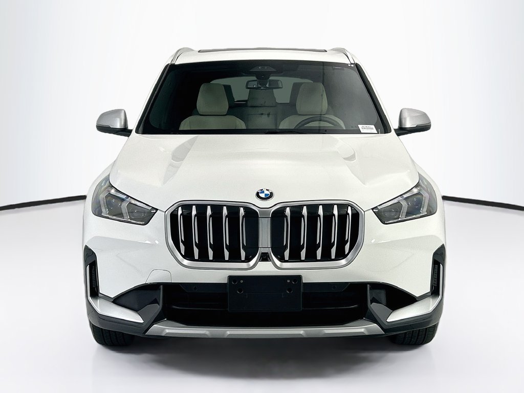 Used 2024 BMW X1 xDrive28i w/ Premium Package AWD/4WD image 2
