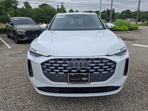 Certified 2025 Audi Q5 Premium w/ Premium Plus AWD/4WD image 2