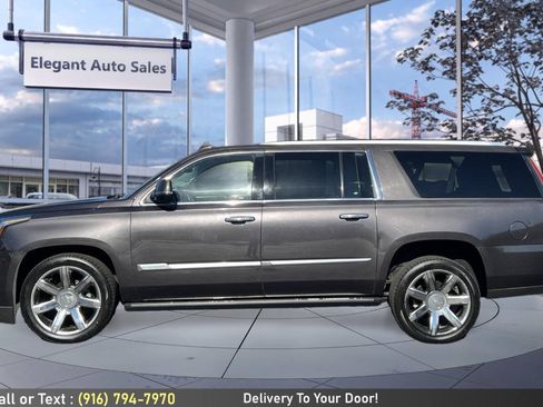 Used 2017 Cadillac Escalade ESV Premium Luxury AWD/4WD image 8