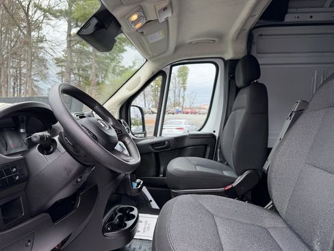 Used 2023 RAM ProMaster 2500 image 10