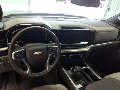 Used 2026 Chevrolet Silverado 1500 LTZ AWD/4WD image 17