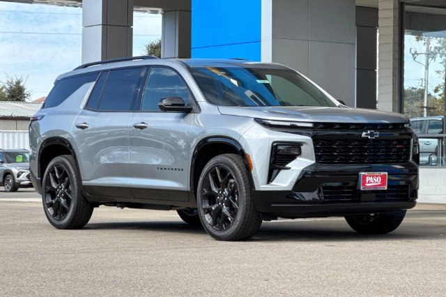 New 2026 Chevrolet Traverse RS FWD image 2