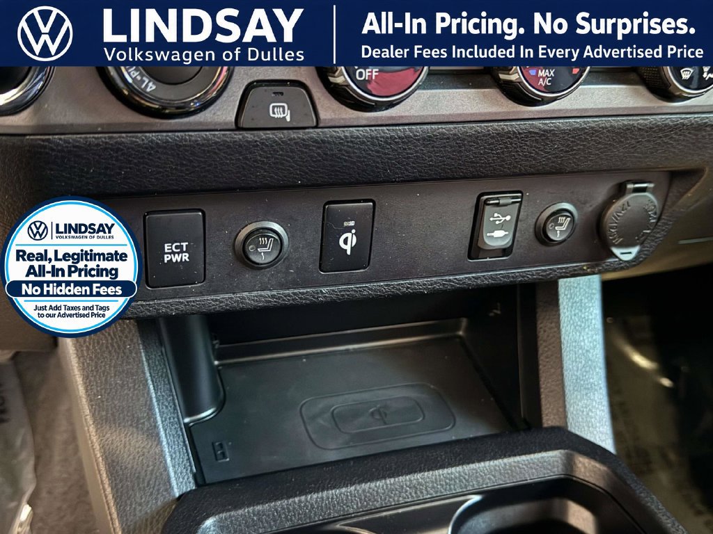 Used 2017 Toyota Tacoma TRD Sport w/ Tow Package (A/T) AWD/4WD image 19