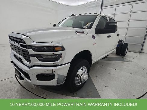 New 2026 RAM 3500 Tradesman w/ Chrome Appearance Group A AWD/4WD image 4