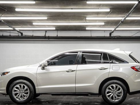 Certified 2017 Acura RDX Base image 2