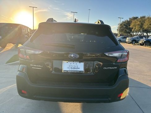 Certified 2025 Subaru Outback Premium image 8