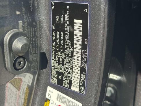 Used 2023 Toyota Highlander XSE image 24