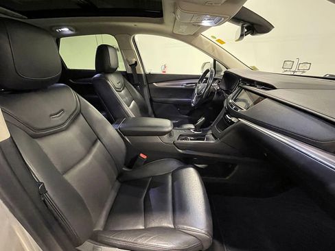 Used 2019 Cadillac XT5 Luxury image 29