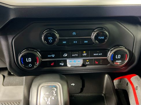 Used 2023 Ford Bronco Heritage Edition AWD/4WD image 26