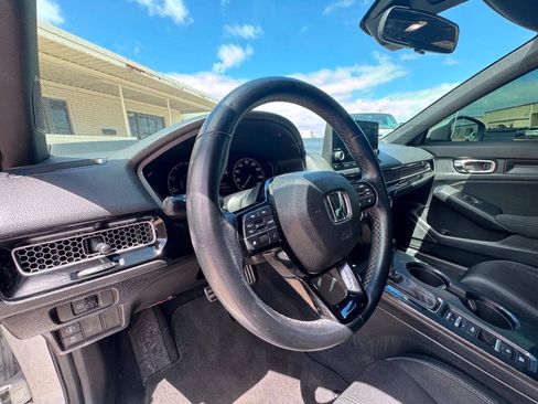 Used 2022 Honda Civic Sport image 11