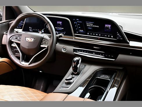 Certified 2024 Cadillac Escalade Sport w/ LPO, ONYX Package AWD/4WD image 19