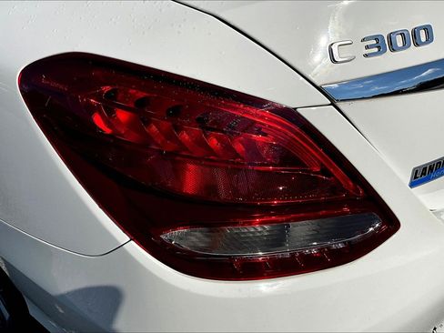 Used 2018 Mercedes-Benz C 300 4MATIC Sedan image 31