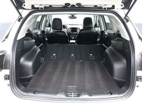 Used 2020 Jeep Compass Limited image 40