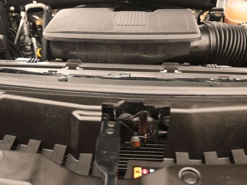 Used 2024 Chevrolet Tahoe LT RWD image 12