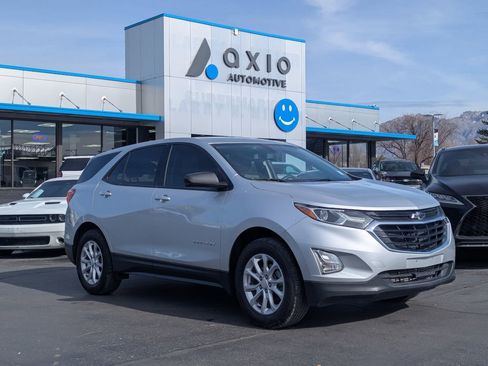 Used 2019 Chevrolet Equinox LS w/ LS Convenience Package image 1