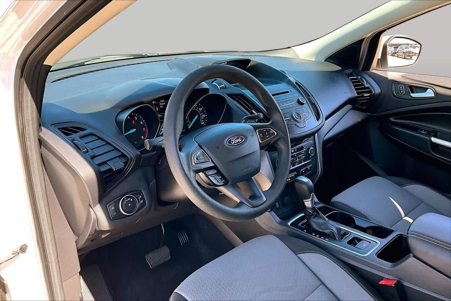 Used 2017 Ford Escape SE FWD image 18