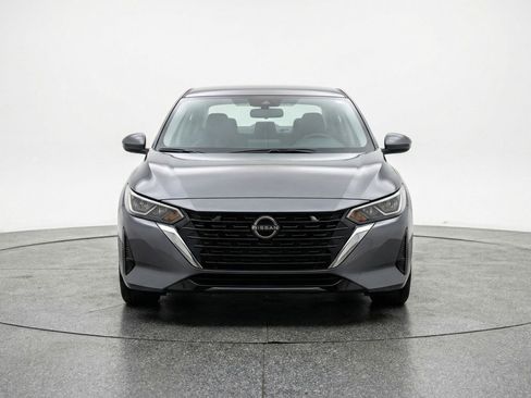 Used 2025 Nissan Sentra SV FWD image 2